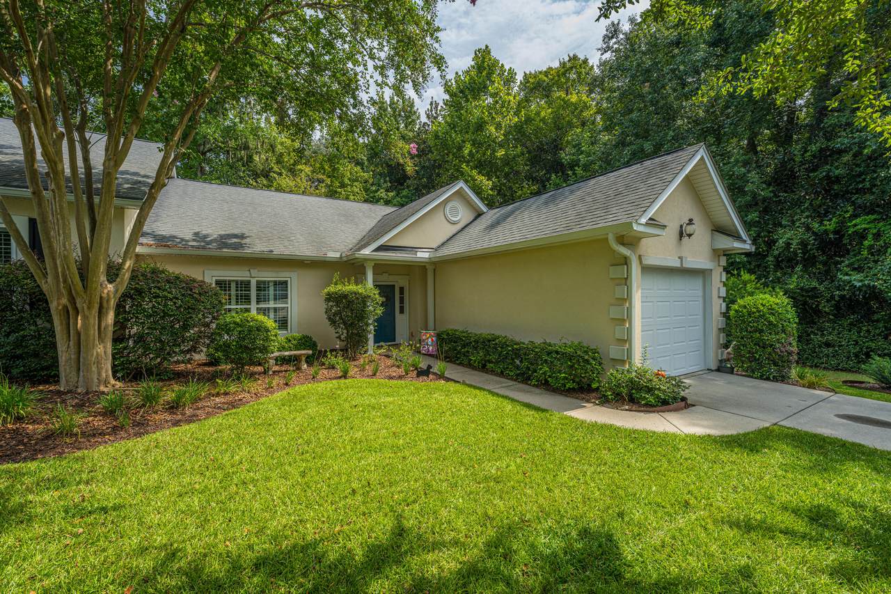 9124 Woodcreek Court - Photo 1