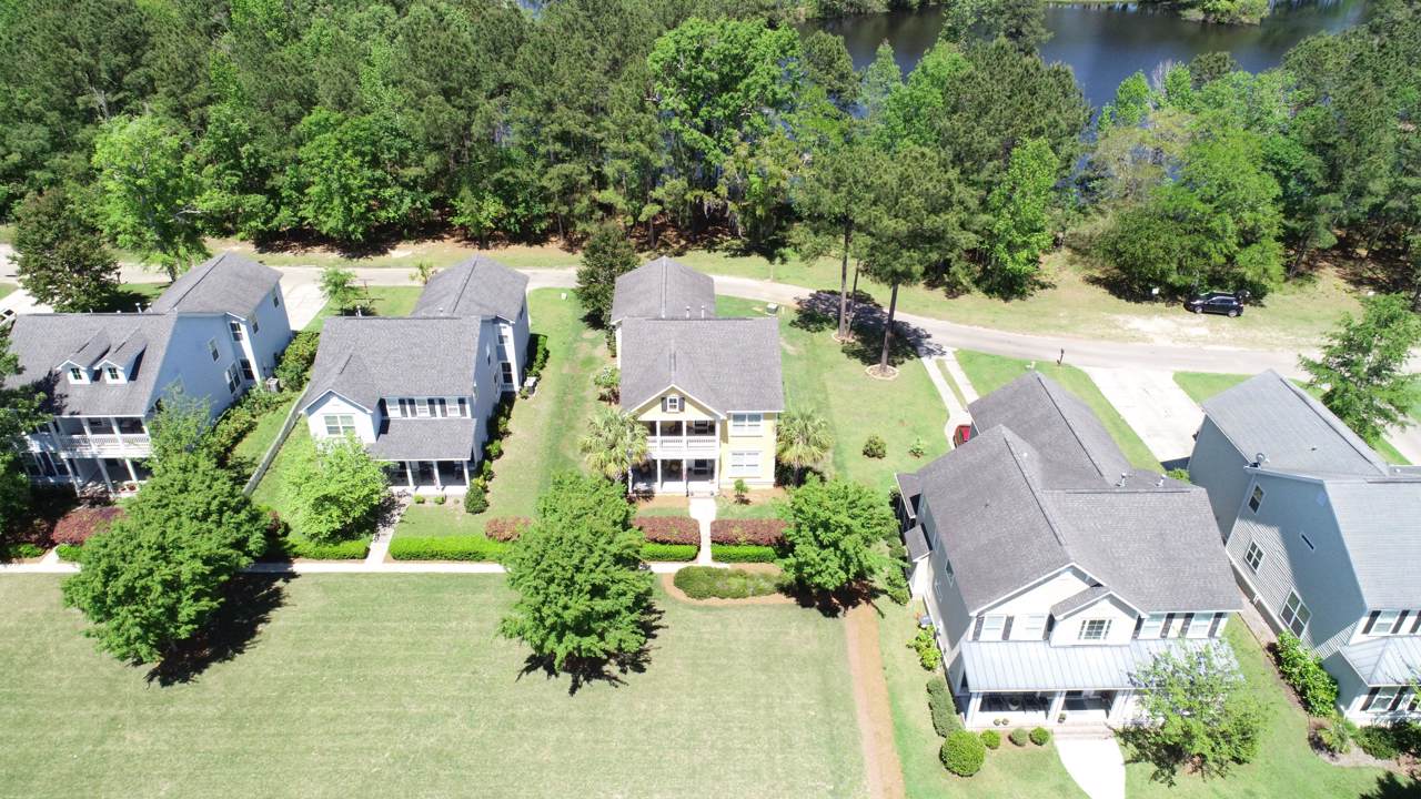 124 Red Leaf Boulevard - Photo 1