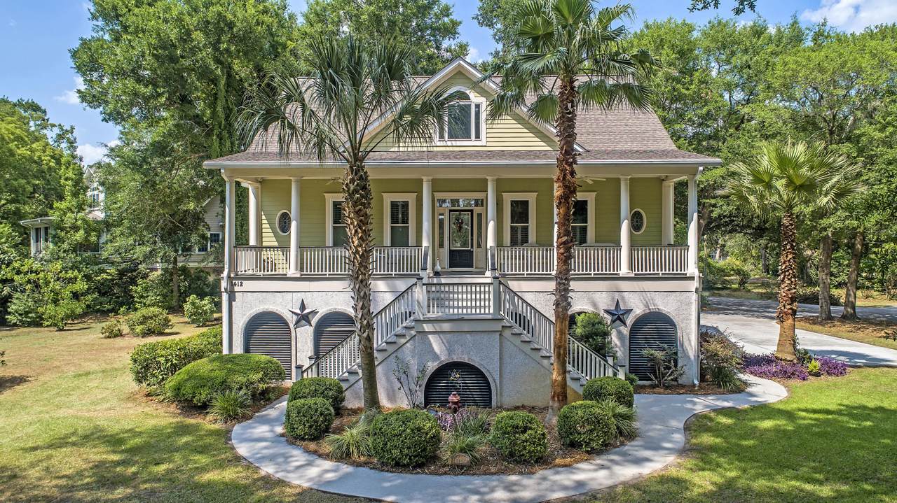 1412 Edgewater Drive - Photo 1