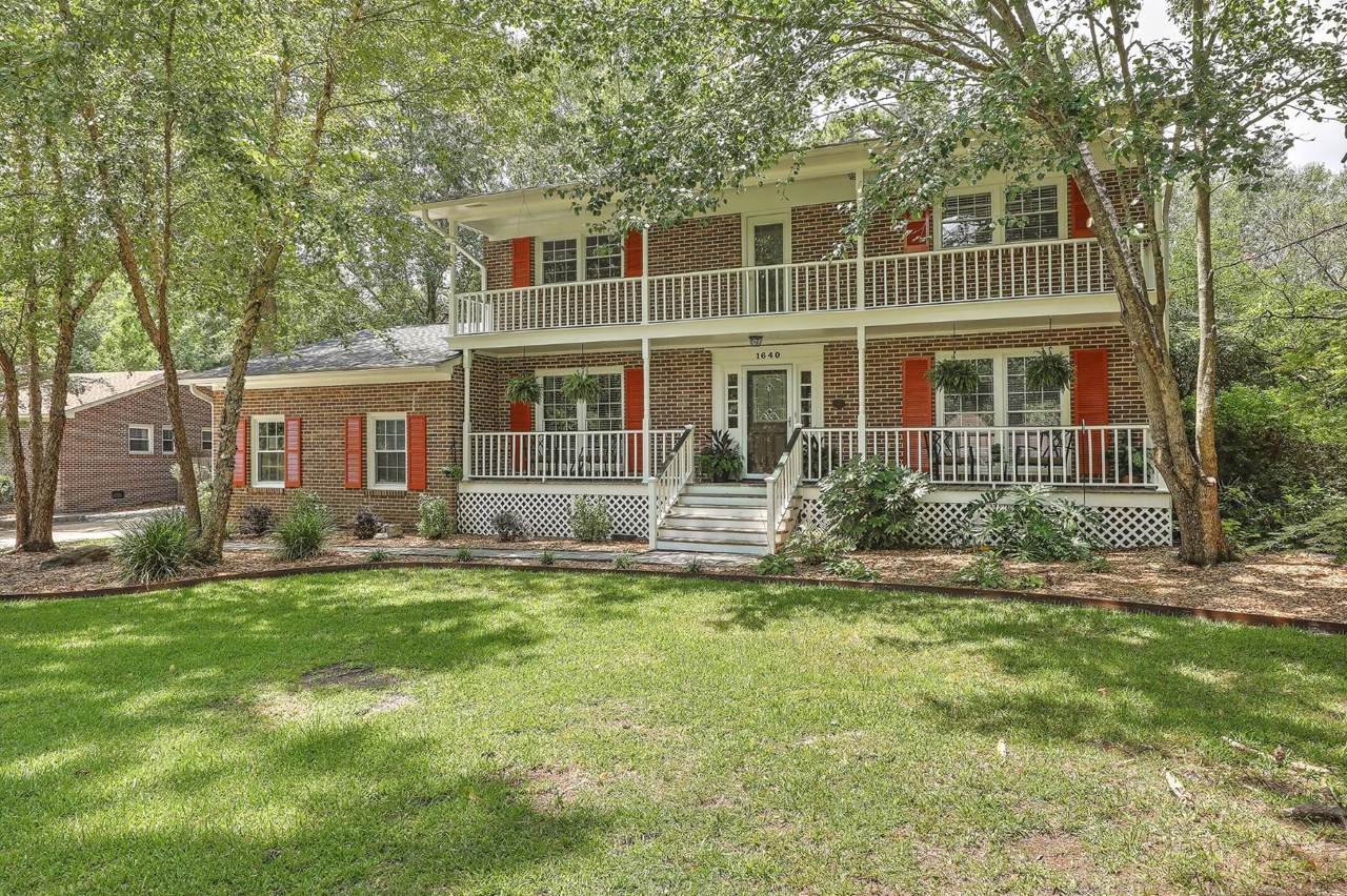 1640 Wannamaker Avenue - Photo 1