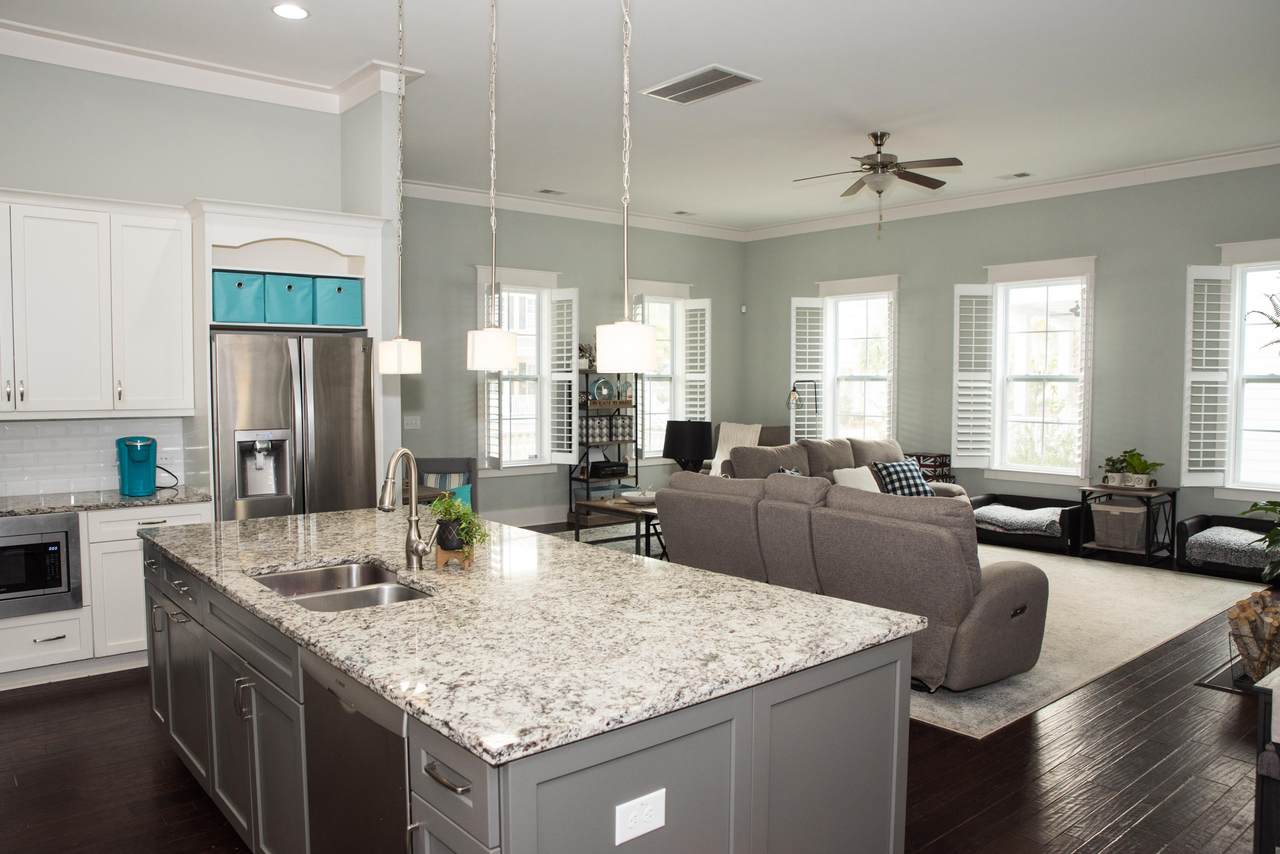 2861 Rivertowne Parkway - Photo 1