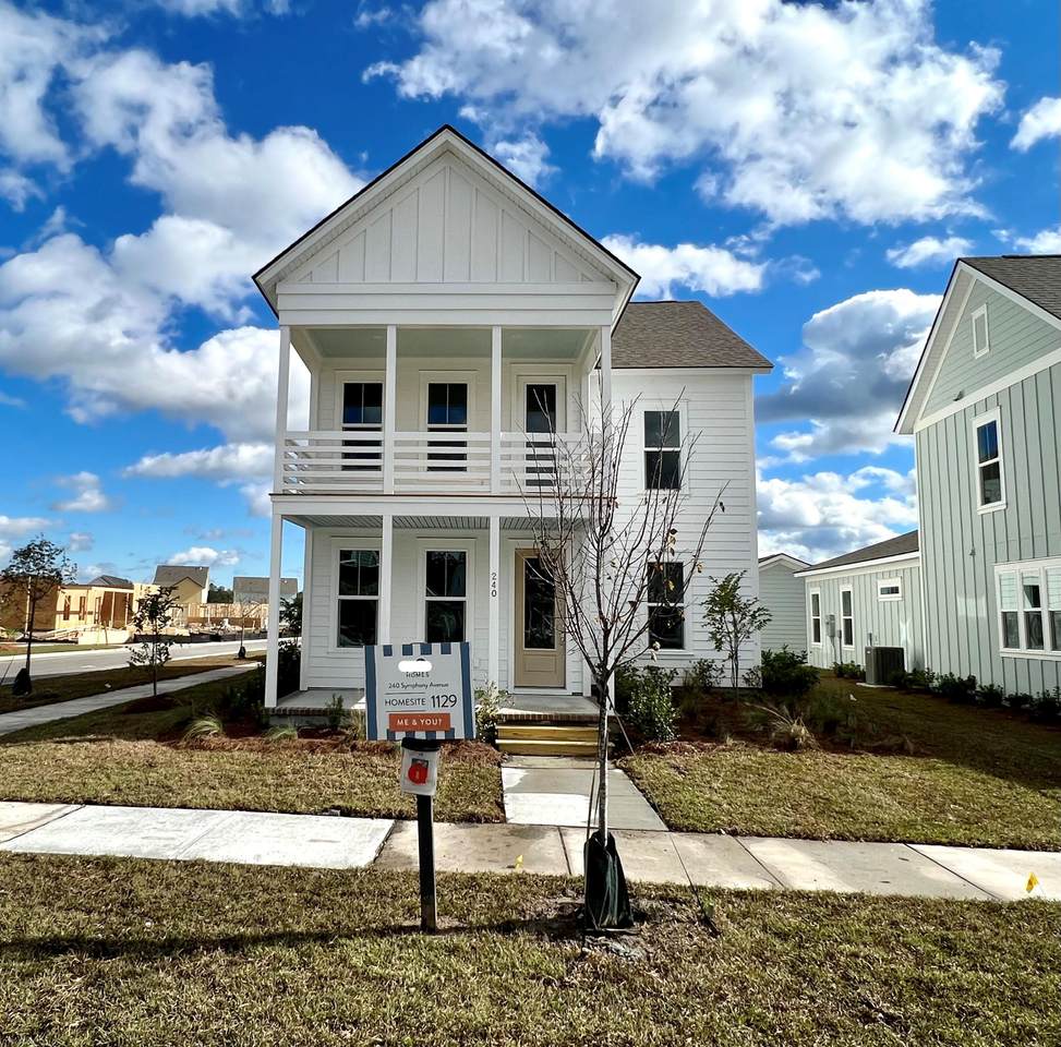 240 Symphony Avenue - Photo 1