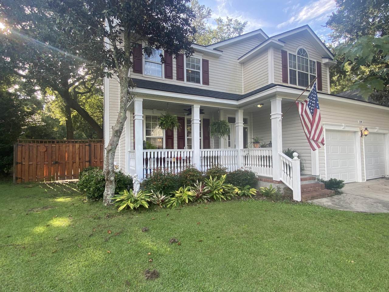 719 Majestic Oak Dr - Photo 1