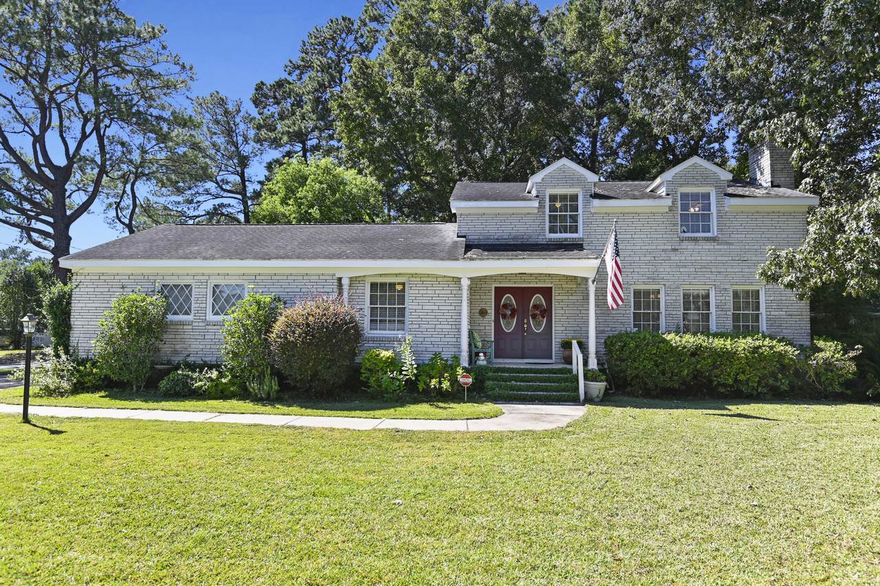 847 Melrose Drive - Photo 1