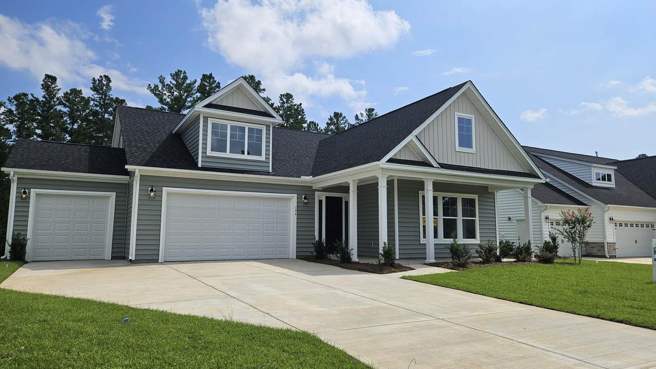194 Huguenot Trail - Photo 1