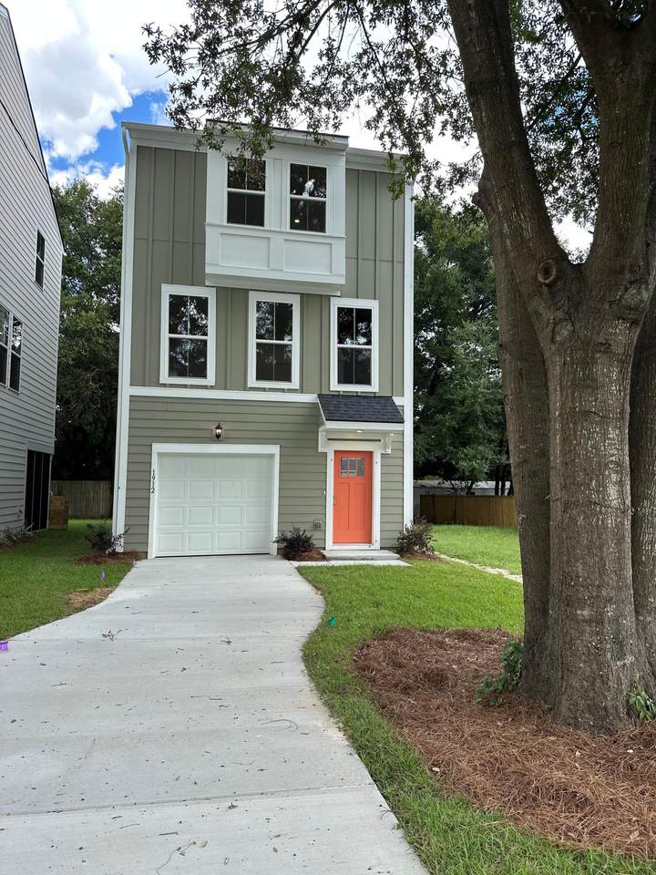 1912 Orangeburg Street - Photo 1