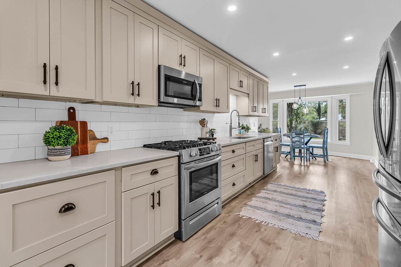 1541 Hutton Place - Photo 1