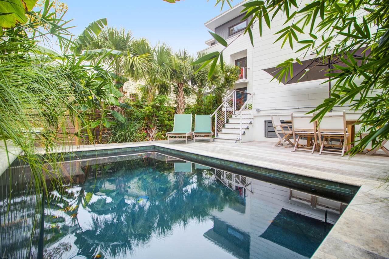 7 Carrere Court - Photo 1