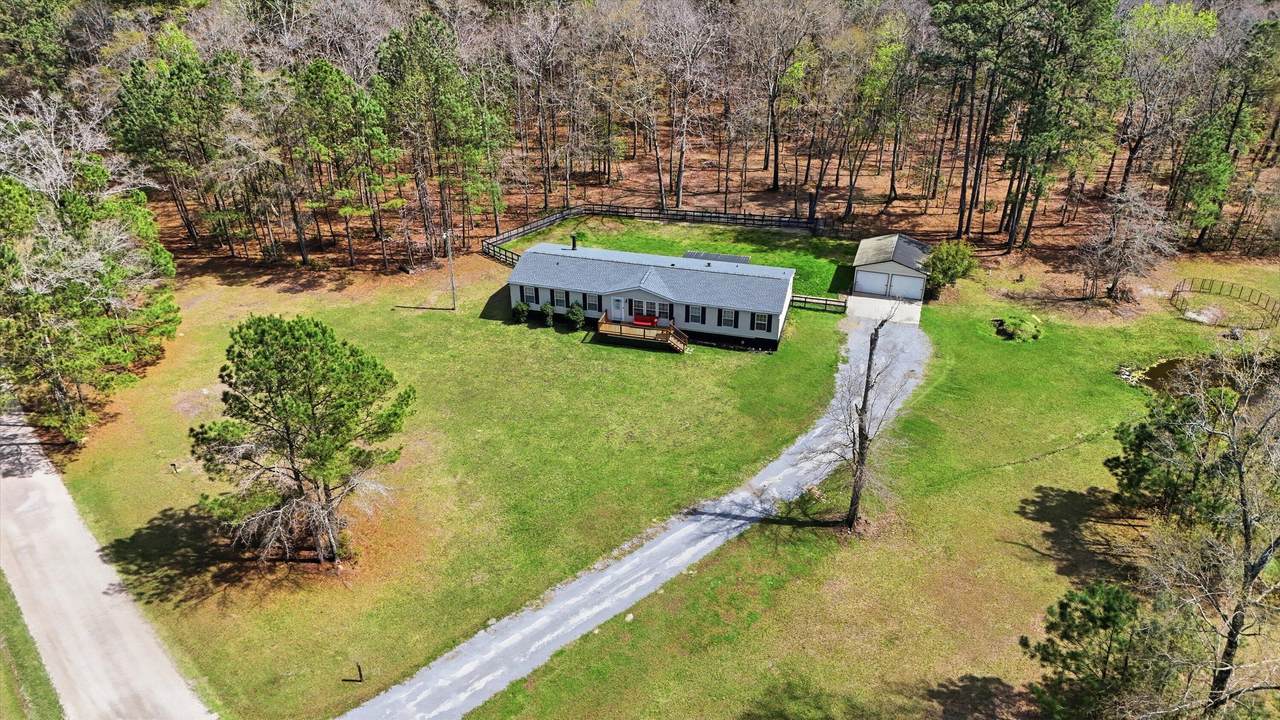 151 Della Lane - Photo 1