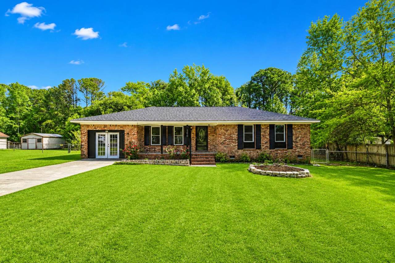 100 Kent Circle - Photo 1