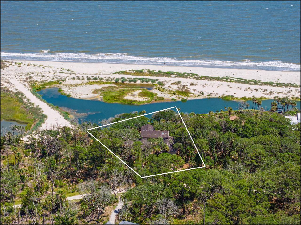 411 Pelican Flight Drive - Photo 1