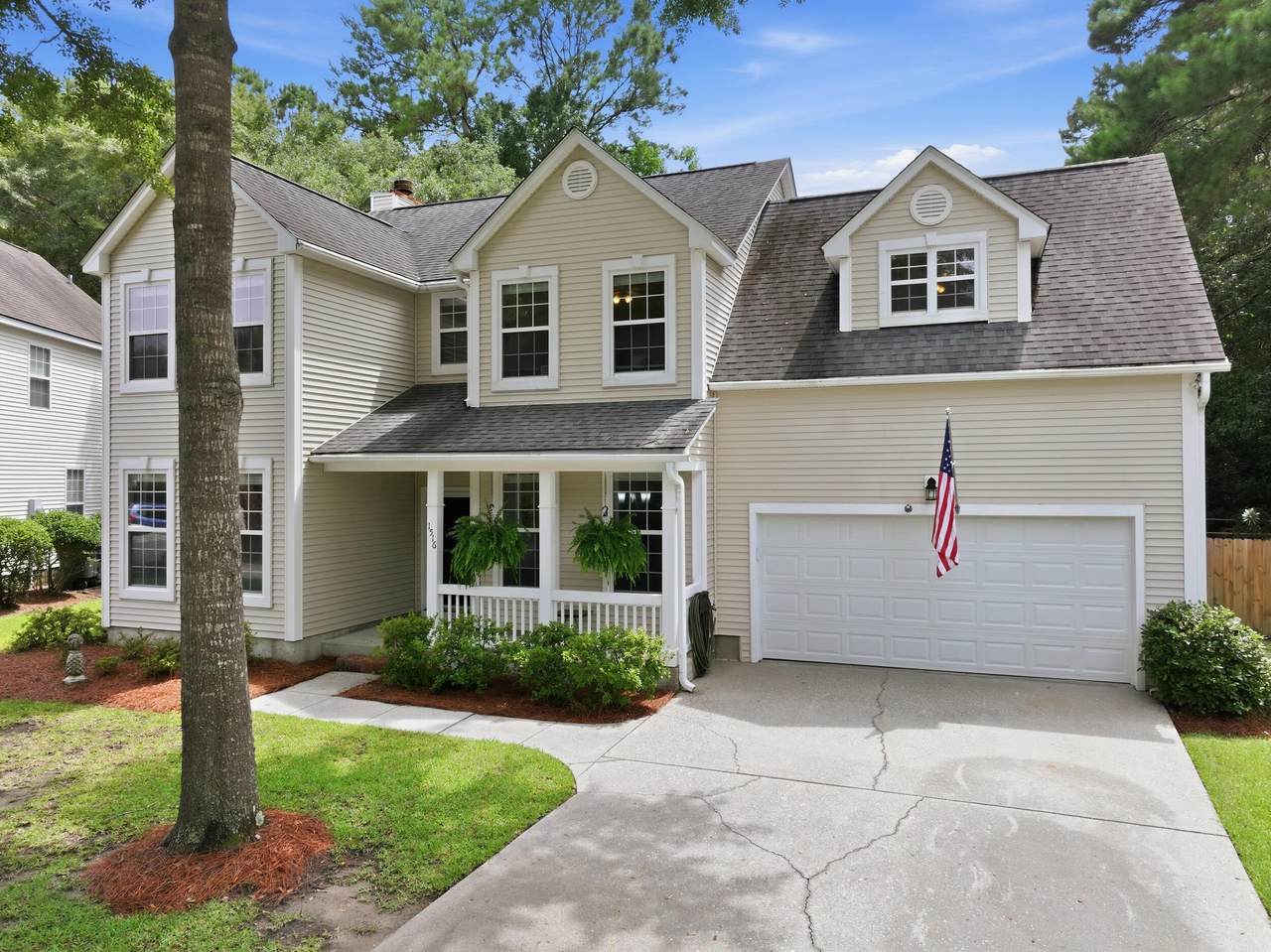 https://bt-photos.global.ssl.fastly.net/charleston/1280_boomver_4_26020339-2.jpg