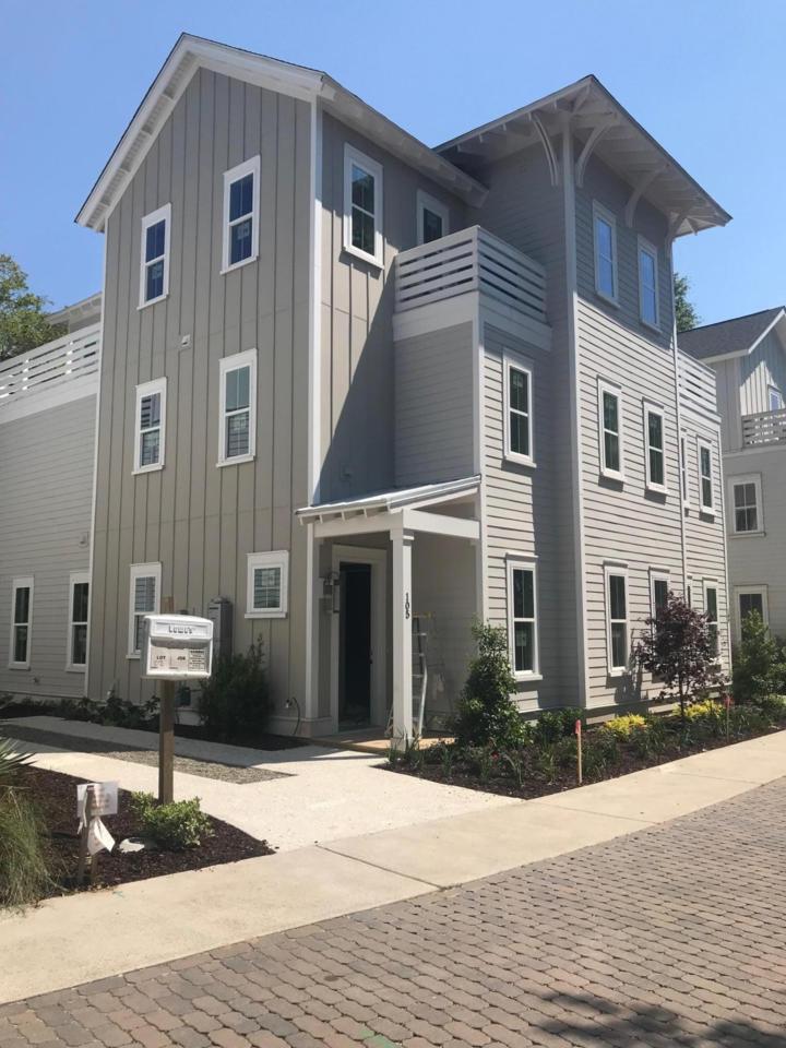 105 Bratton Circle - Photo 1