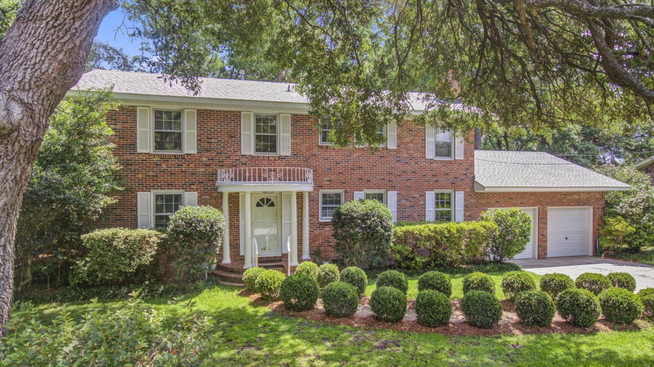 1612 Amberly Road - Photo 1