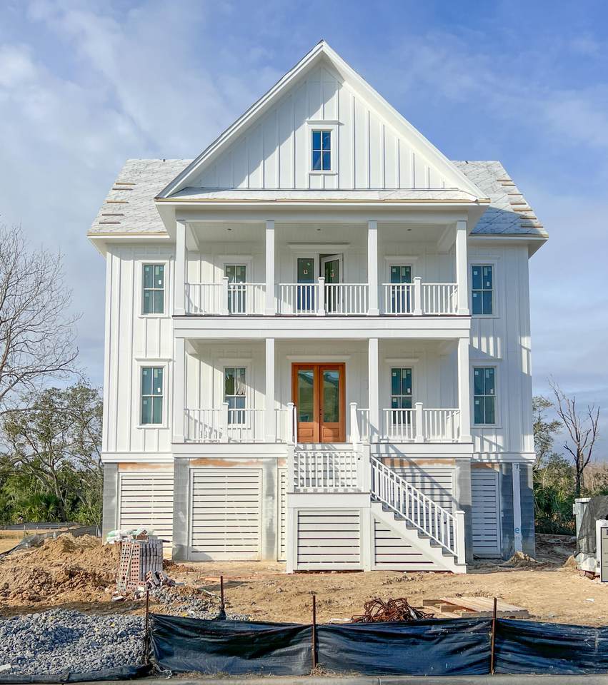 807 Dunham Street - Photo 1
