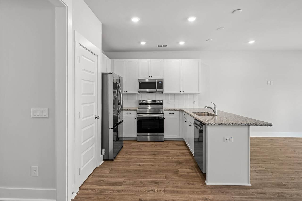 212 Greenling Street - Photo 1