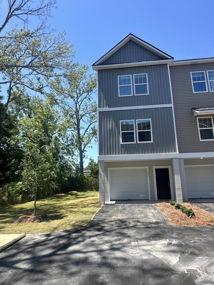 407 Gravy Train Street - Photo 1