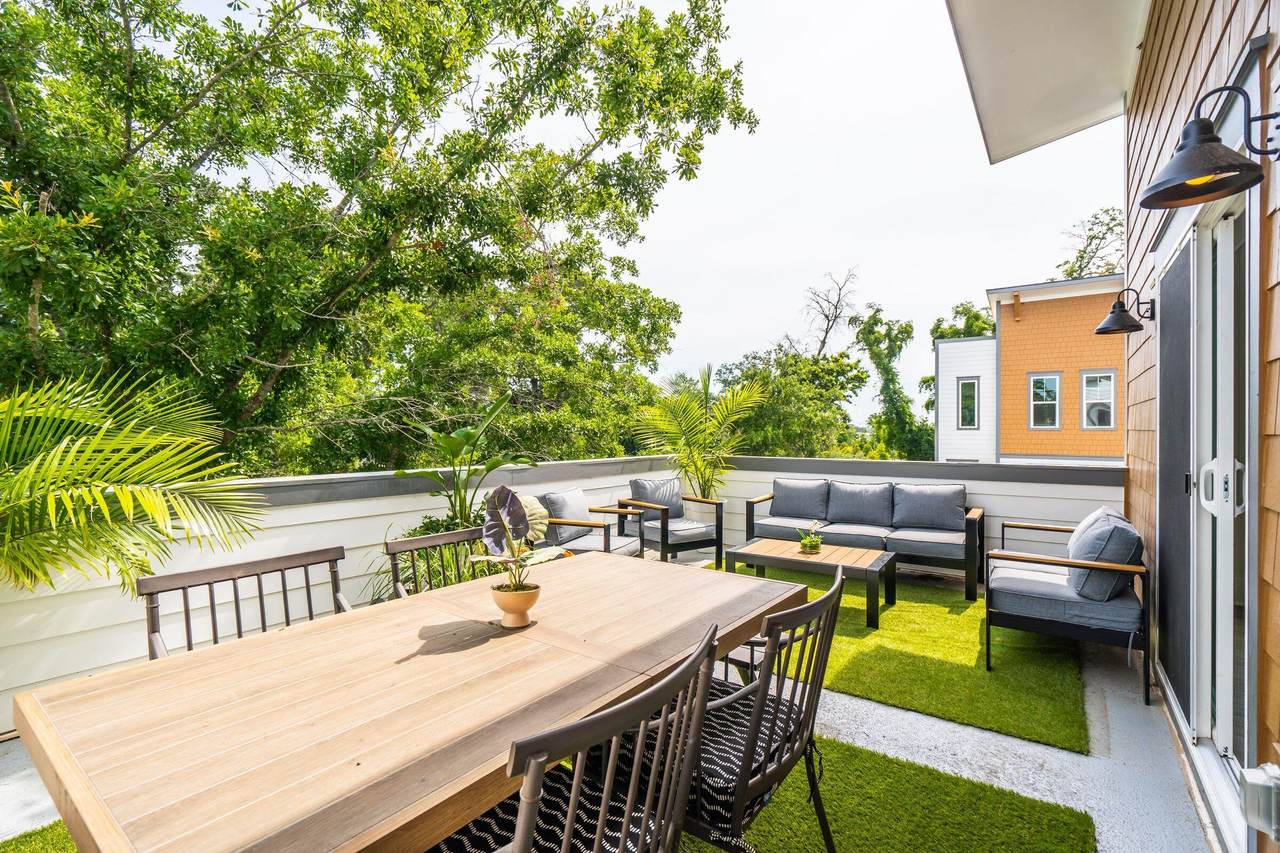 1150 Valdosta Street - Photo 1