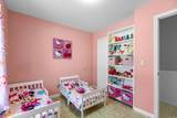 317 Dorchester Manor Boulevard - Photo 12