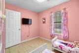 317 Dorchester Manor Boulevard - Photo 13