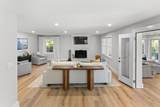 1055 Royalist Road - Photo 10