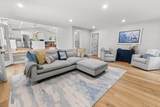 1055 Royalist Road - Photo 9
