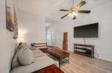 541 Saville Row - Photo 18