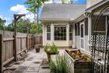 541 Saville Row - Photo 33