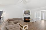 1572 Wellesley Circle - Photo 5