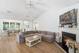 1572 Wellesley Circle - Photo 6