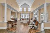 1921 Chatelain Way - Photo 30