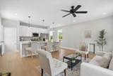 2028 Arbutus Avenue - Photo 9