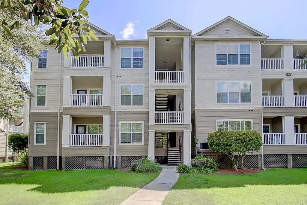 700 Daniel Ellis Drive - Photo 1