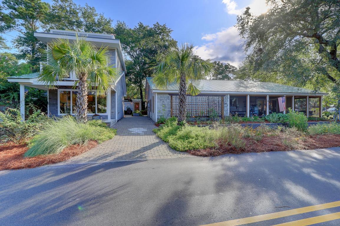 1112 Simmons Street - Photo 1