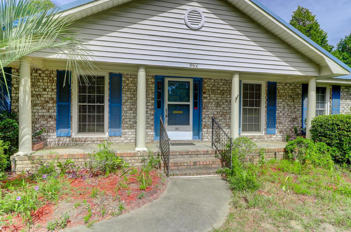 https://bt-photos.global.ssl.fastly.net/charleston/orig_boomver_1_18027469-2.jpg