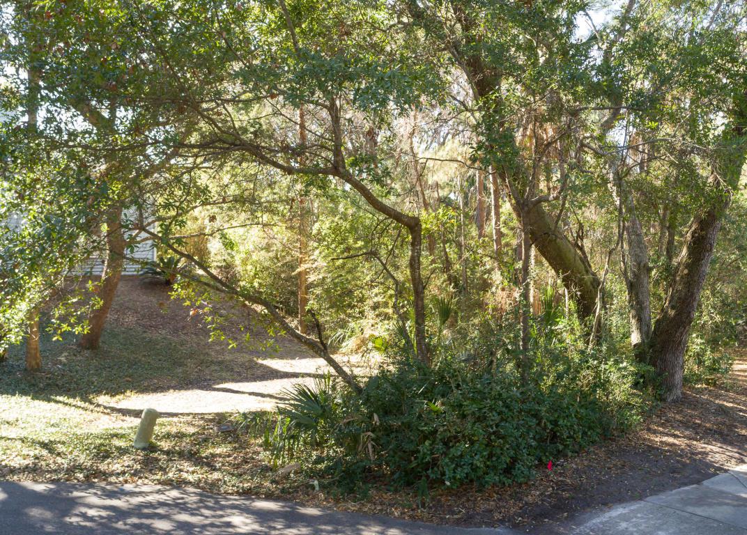 4 Edgewater Alley - Photo 1