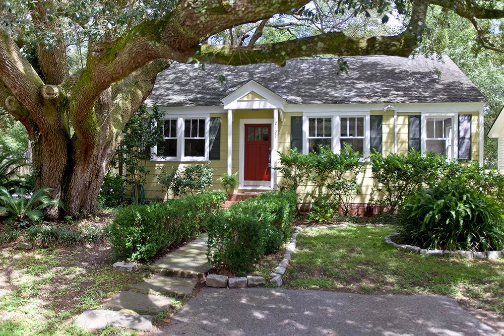 2122 Welch Avenue - Photo 1
