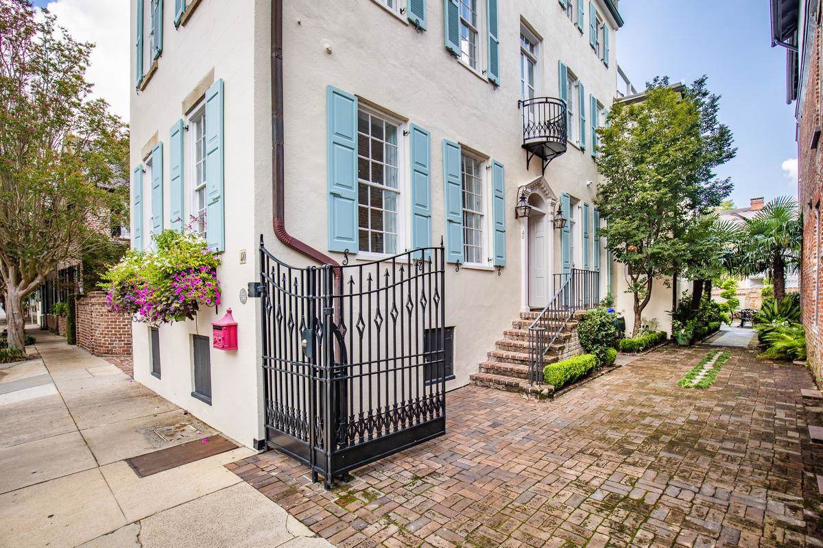 40 King Street - Photo 1