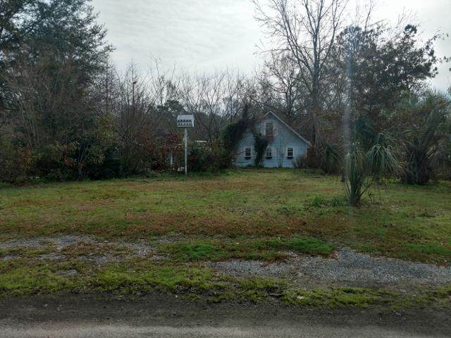669 Lakeside Drive - Photo 1