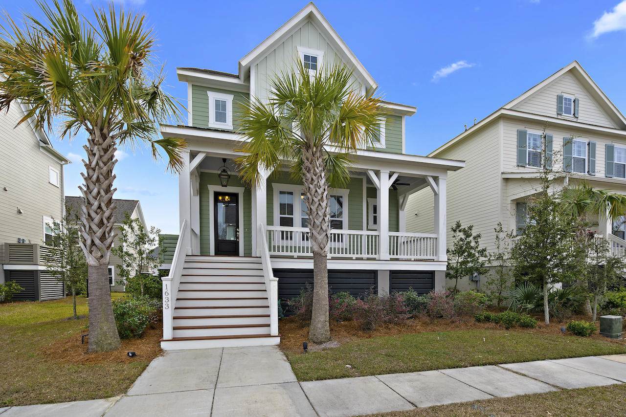 1633 Oak Leaf Street - Photo 1