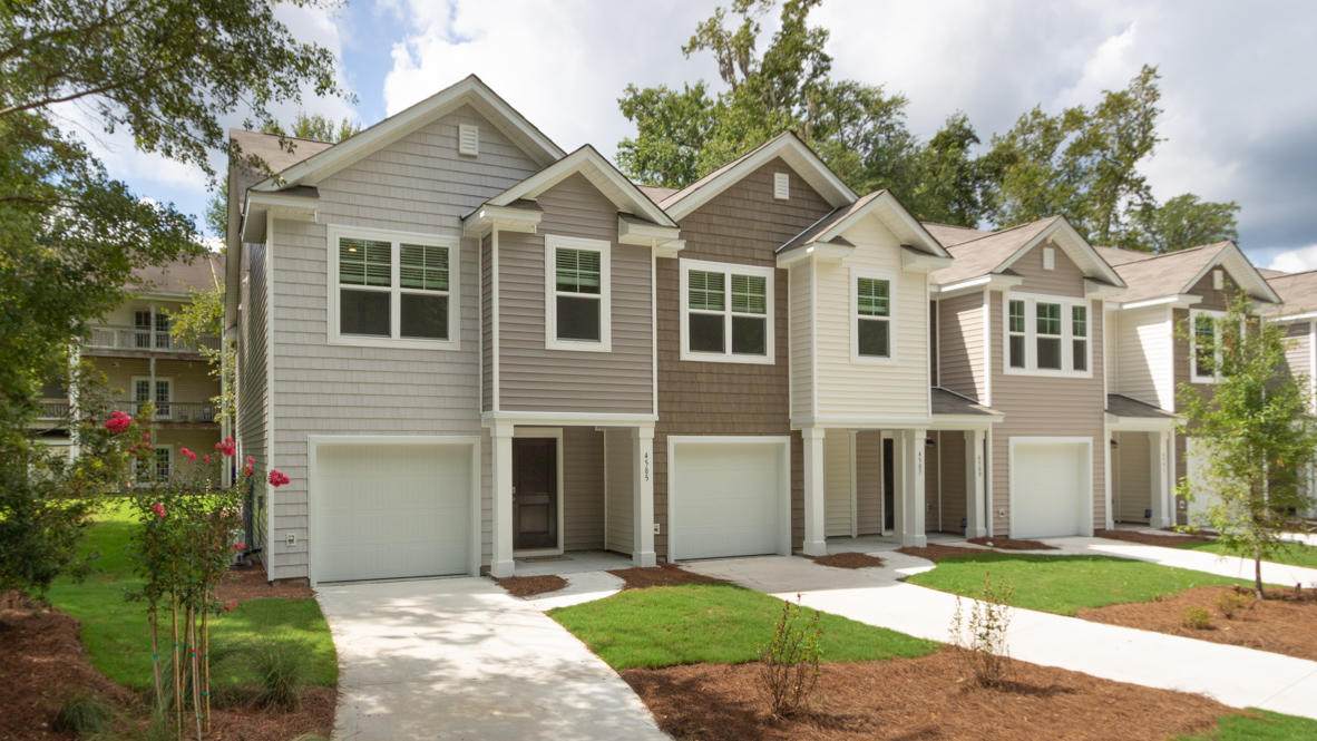 4692 Palm View Circle - Photo 1