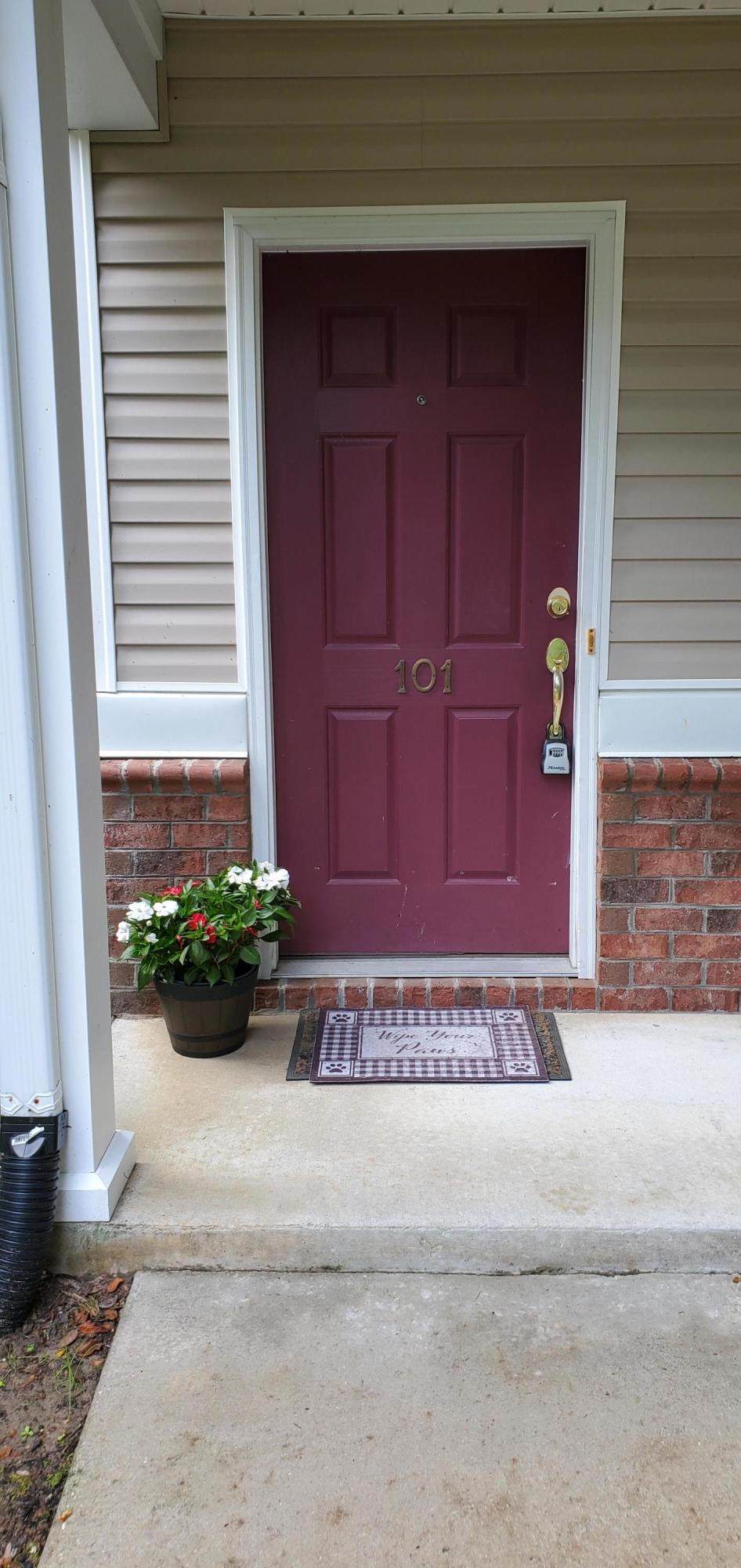 101 Twin Tree Drive - Photo 1