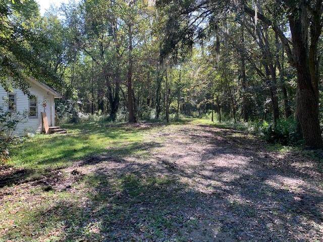 2931 Maybank Highway - Photo 1