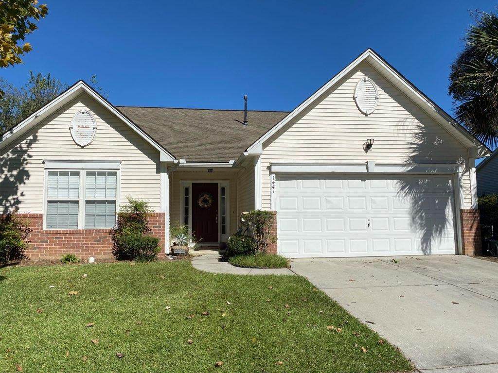 1441 Wellesley Circle - Photo 1