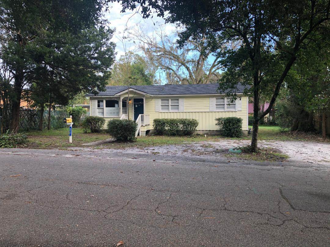 217 Lucas Street - Photo 1