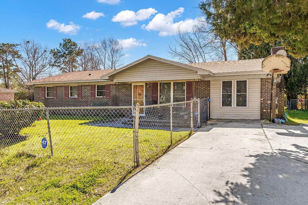 4447 Hardwood St - Photo 1