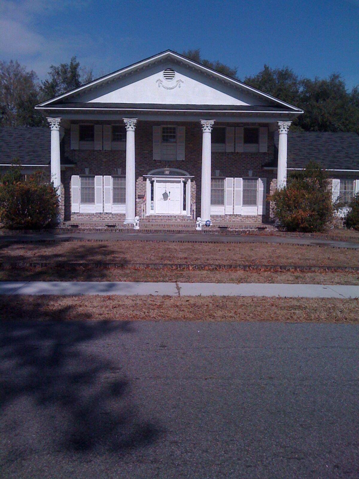 1220 Park Place - Photo 1