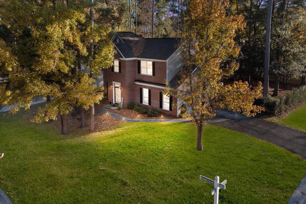 700 Pointe Circle - Photo 1