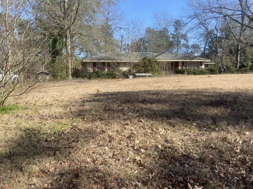 1130 Cleckley Boulevard - Photo 1
