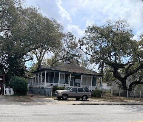 2009 Cosgrove Avenue - Photo 1